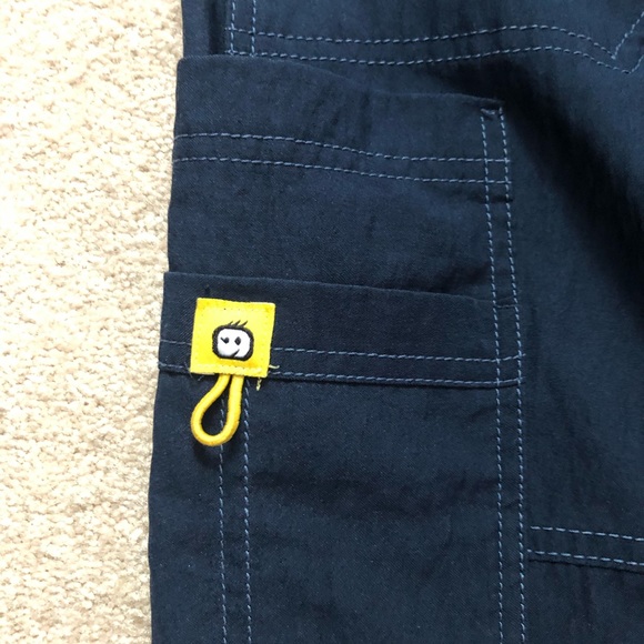 Navy blue scrub set - Picture 2 of 5